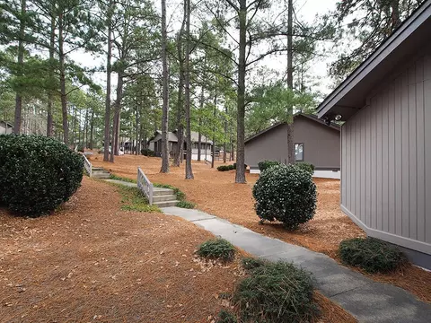 80 Barton Hills Ct, Pinehurst, NC 28374 photo 2