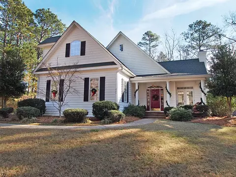 426 Longleaf Dr, West End, NC 27376 photo 1