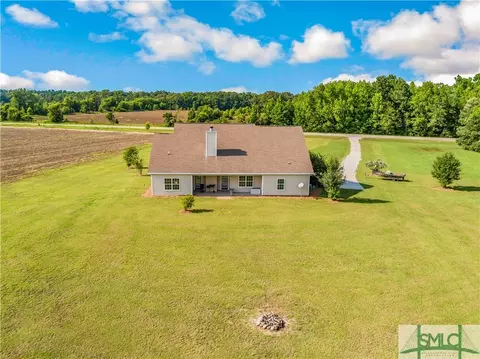 17841 N Old River Rd, Garfield, GA 30425 photo 3