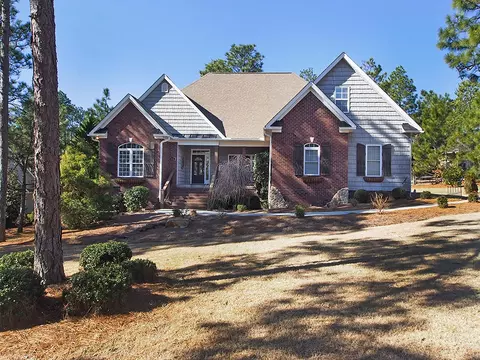 104 Rector Dr, West End, NC 27376 photo 1