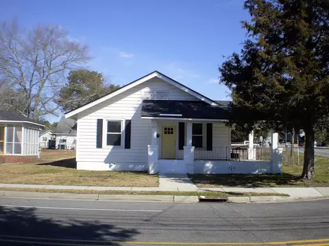 800 Mcdonald Ave, Hamlet, NC 28345 photo 1