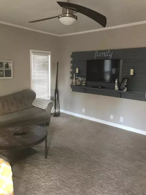 310 Fourth St, Hamlet, NC 28345 photo 4