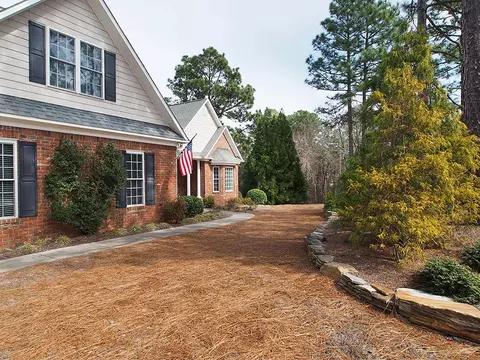 6 St Georges Dr, Pinehurst, NC 28374 photo 2