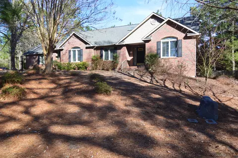 170 N Surry Cir, Pinehurst, NC 28374 photo 2