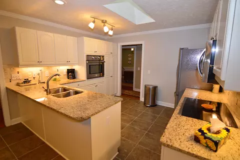 170 N Surry Cir, Pinehurst, NC 28374 photo 10