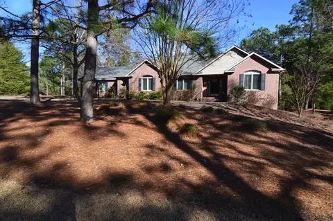 170 N Surry Cir, Pinehurst, NC 28374 photo 1