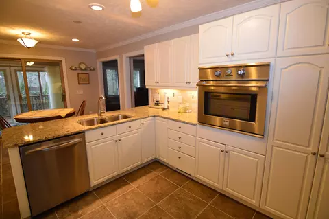 170 N Surry Cir, Pinehurst, NC 28374 photo 12