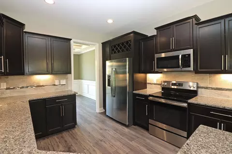 1019 Hydrangea Dr, Aberdeen, NC 28315 photo 4