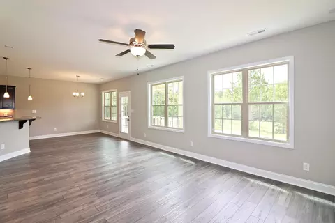 1019 Hydrangea Dr, Aberdeen, NC 28315 photo 6