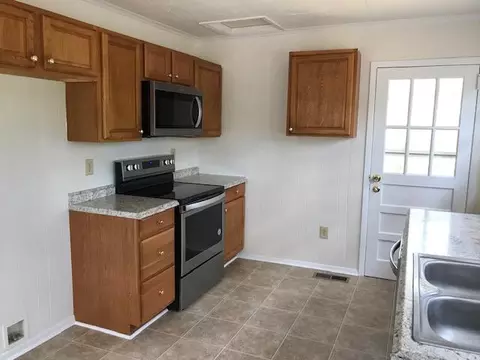 216 Beech St, Hamlet, NC 28345 photo 4