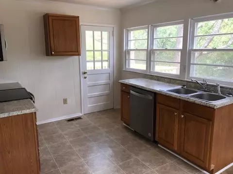 216 Beech St, Hamlet, NC 28345 photo 5
