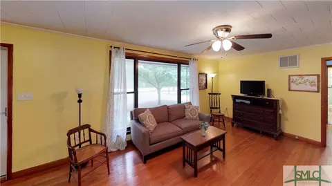 502 E 4th St, Rincon, GA 31326 photo 8