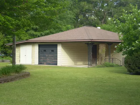 100 Madison Ave, Hamlet, NC 28345 photo 2