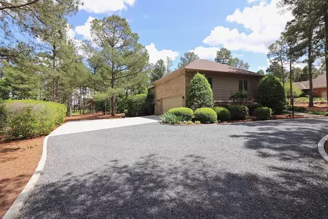 30 Glasgow Dr, Pinehurst, NC 28374 photo 3