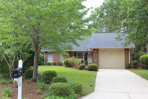 120 Robin Ln, Pinehurst, NC 28374 photo 1