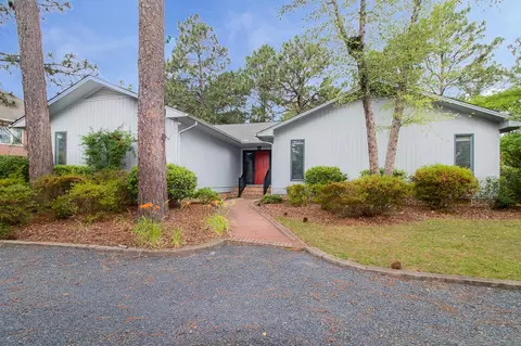 9 Raleigh Dr, Pinehurst, NC 28374 photo 1