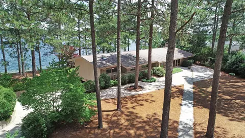 175 E Shenandoah Rd, West End, NC 27376 photo 3