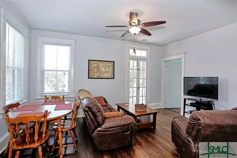 501 E 40th St, Savannah, GA 31401 photo 2