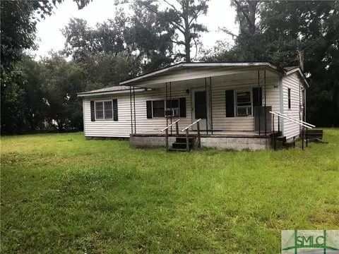 847 E 1st St, Midway, GA 31320 photo 1