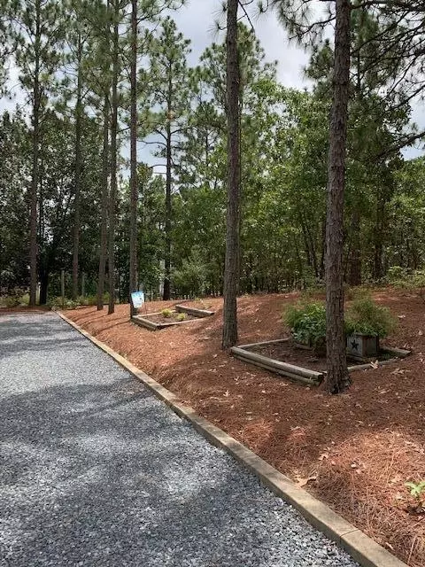 137 E Devonshire Ave, West End, NC 27376 photo 3