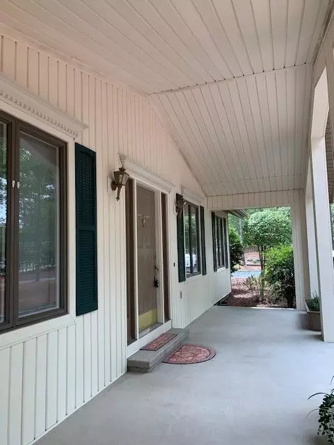 137 E Devonshire Ave, West End, NC 27376 photo 5