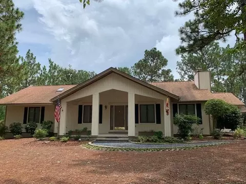 137 E Devonshire Ave, West End, NC 27376 photo 2