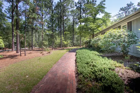 90 E Mccaskill Rd, Pinehurst, NC 28374 photo 10