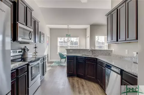 110 Grimsby Rd, Savannah, GA 31407 photo 6