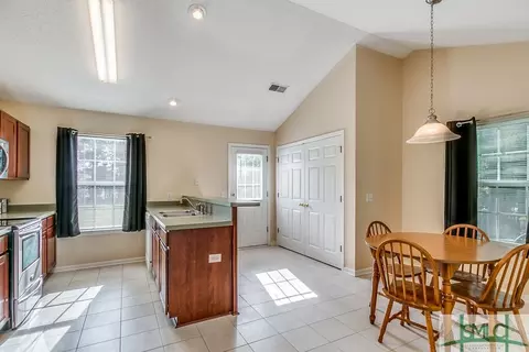 437 Shadowbrook Cir, Springfield, GA 31329 photo 11