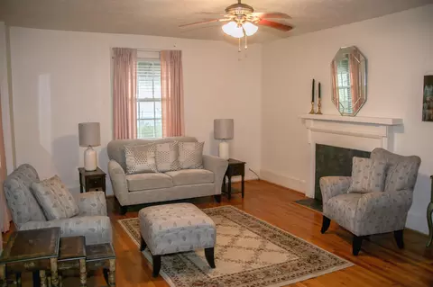 308 Richmond Ave, Hamlet, NC 28345 photo 3