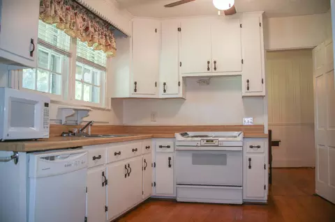 308 Richmond Ave, Hamlet, NC 28345 photo 8