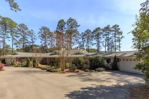 45 Apawamis Cir, Pinehurst, NC 28374 photo 2