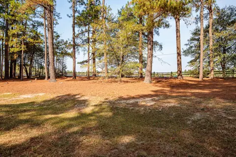 156 W Devonshire Ave, West End, NC 27376 photo 4