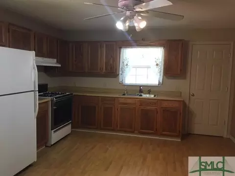 517 E 4th St, Rincon, GA 31326 photo 4