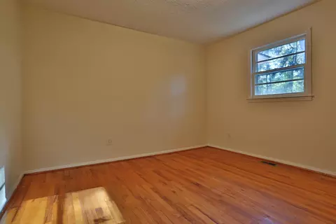 204 James Ave, Hamlet, NC 28345 photo 8