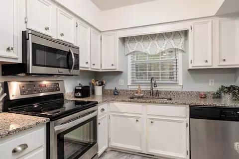 5 Colonial Pines Cir, Pinehurst, NC 28374 photo 9