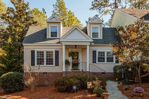 5 Colonial Pines Cir, Pinehurst, NC 28374 photo 2