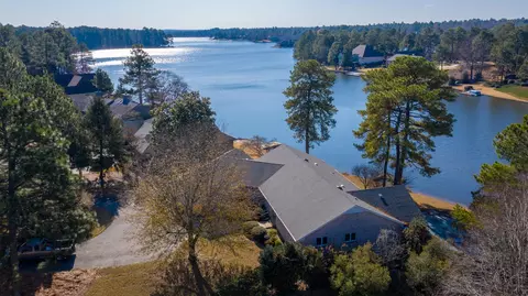 165 SW Lake Forest Dr, Pinehurst, NC 28374 photo 2