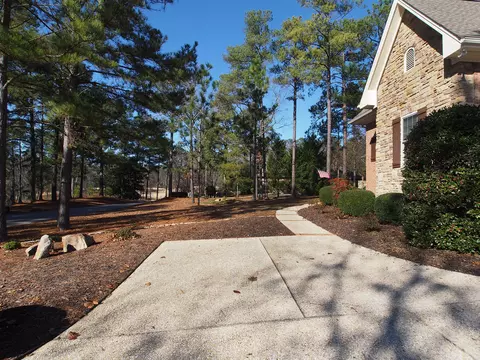 20 Pomeroy Dr, Pinehurst, NC 28374 photo 2