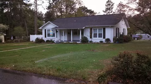 107 Beech St, Hamlet, NC 28345 photo 1