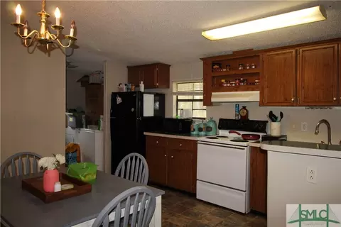 302 Formosa Dr, Guyton, GA 31312 photo 4