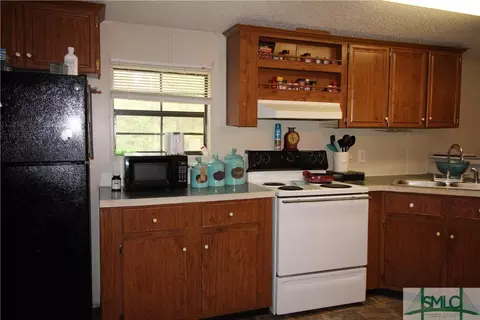 302 Formosa Dr, Guyton, GA 31312 photo 5