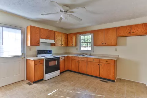 107 Lillians Ln, Hamlet, NC 28345 photo 10