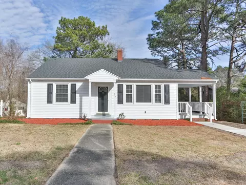 610 Jefferson St, Hamlet, NC 28345 photo 1