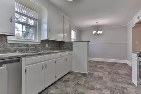 610 Jefferson St, Hamlet, NC 28345 photo 10