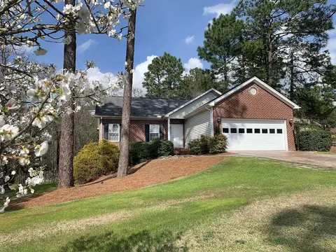 10 E Lake View Dr, Pinehurst, NC 28374 photo 1
