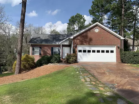 10 E Lake View Dr, Pinehurst, NC 28374 photo 2