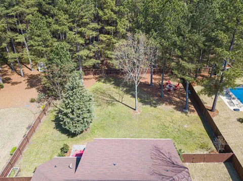 170 Devon Cir, Aberdeen, NC 28315 photo 4