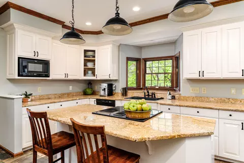 140 Lakeside Ct, Pinehurst, NC 28374 photo 5