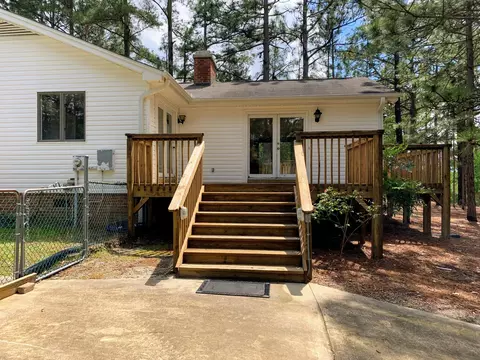 141 Overlook Dr, West End, NC 27376 photo 1